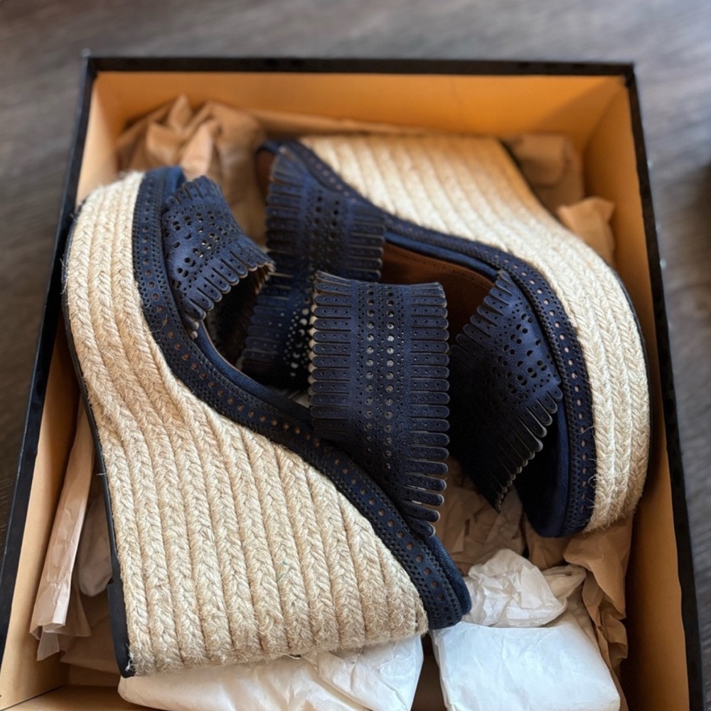 ALAIA Wedges